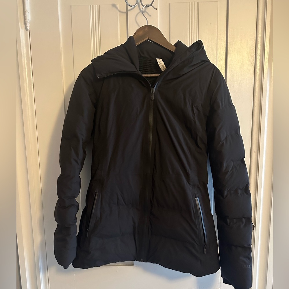 Lululemon Sleet Street Jacket in Black